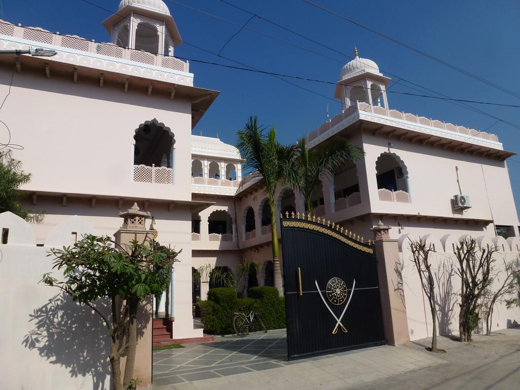 Hotel Kiran Villa Palace, Bharatpur Ngoại thất bức ảnh